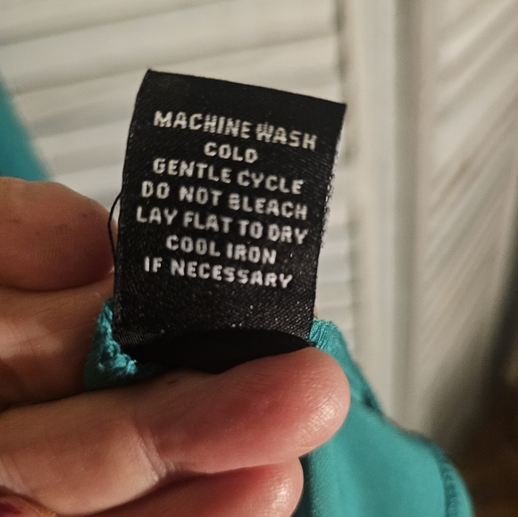 Torrid Green Stretchy Blouse. - Picture 7 of 7